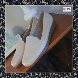 Nwt AEROSOLES Leather Women's Flats Size 10